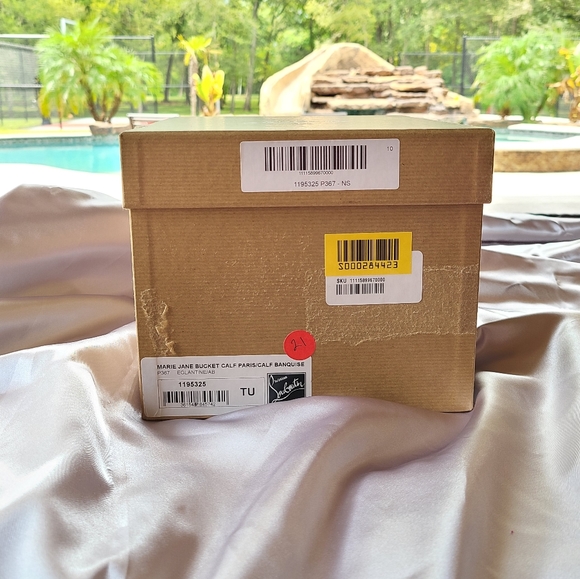 🚫SOLD! CHRISTIAN LOUBOUTIN MARIE JANE BUCKET BAG - Picture 11 of 15